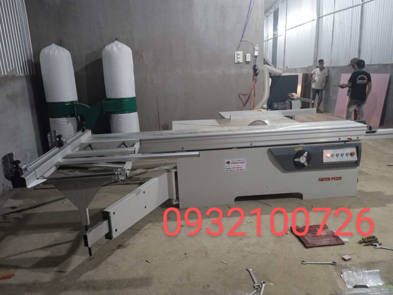 máy cưa bàn trượt