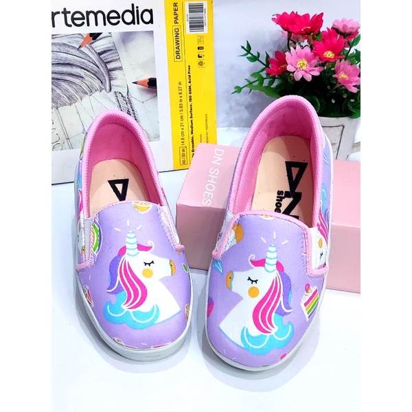 Cute cheap shoes for on sale juniors