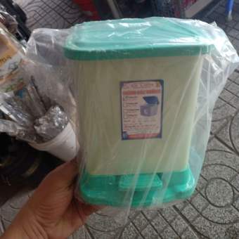 Thùng Rác Đạp Vuông Nhí - Nhựa Tý Liên
