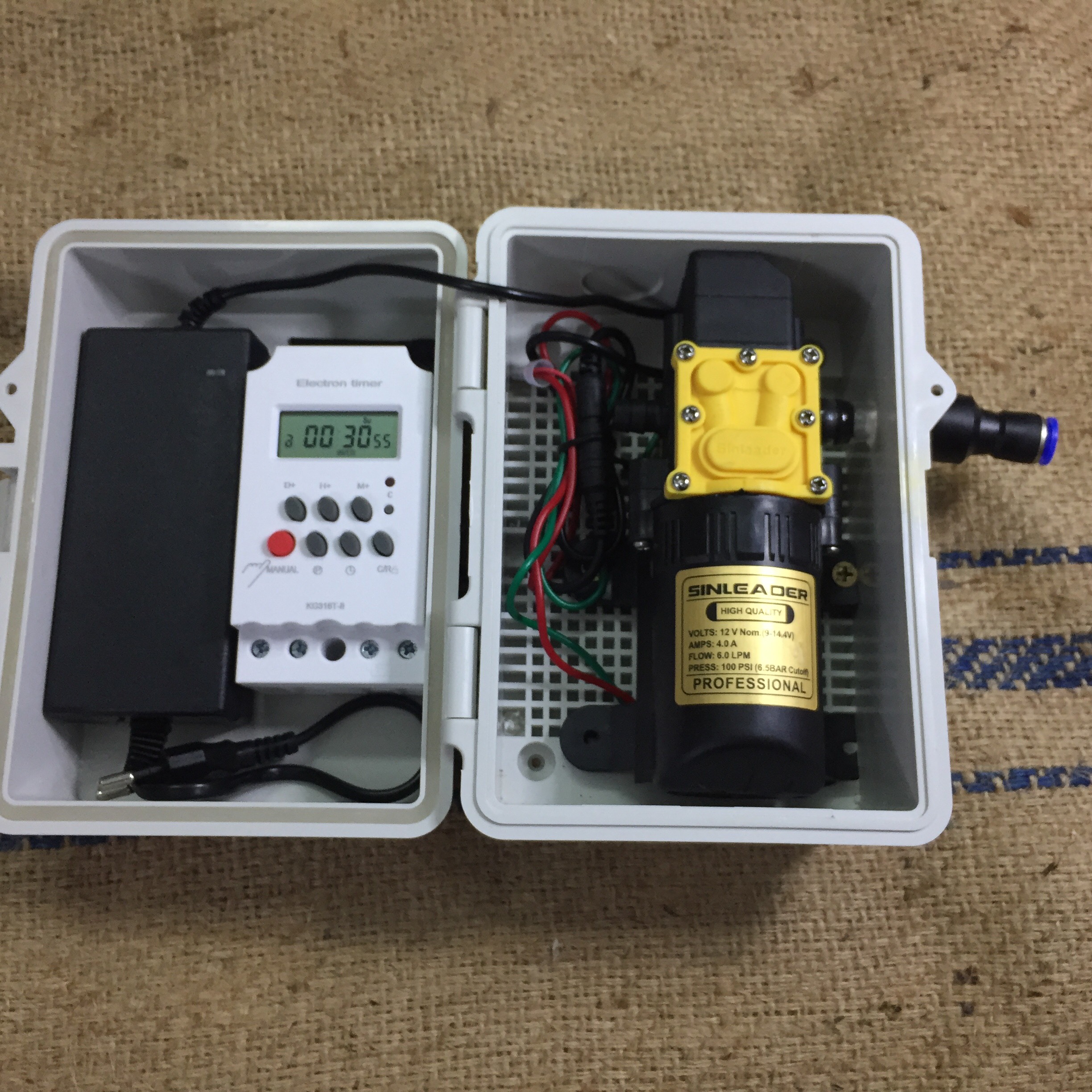 Máy bơm áp lực mini đơn Sinleader kèm Nguồn, Timer hẹn giờ ( hàng lắp sẵn trong hộp điện)