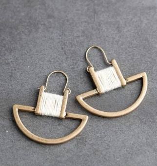 Bông tai Vintage - Bohemia Style - Bohemia style bán nguyệt vòng chỉ trắng