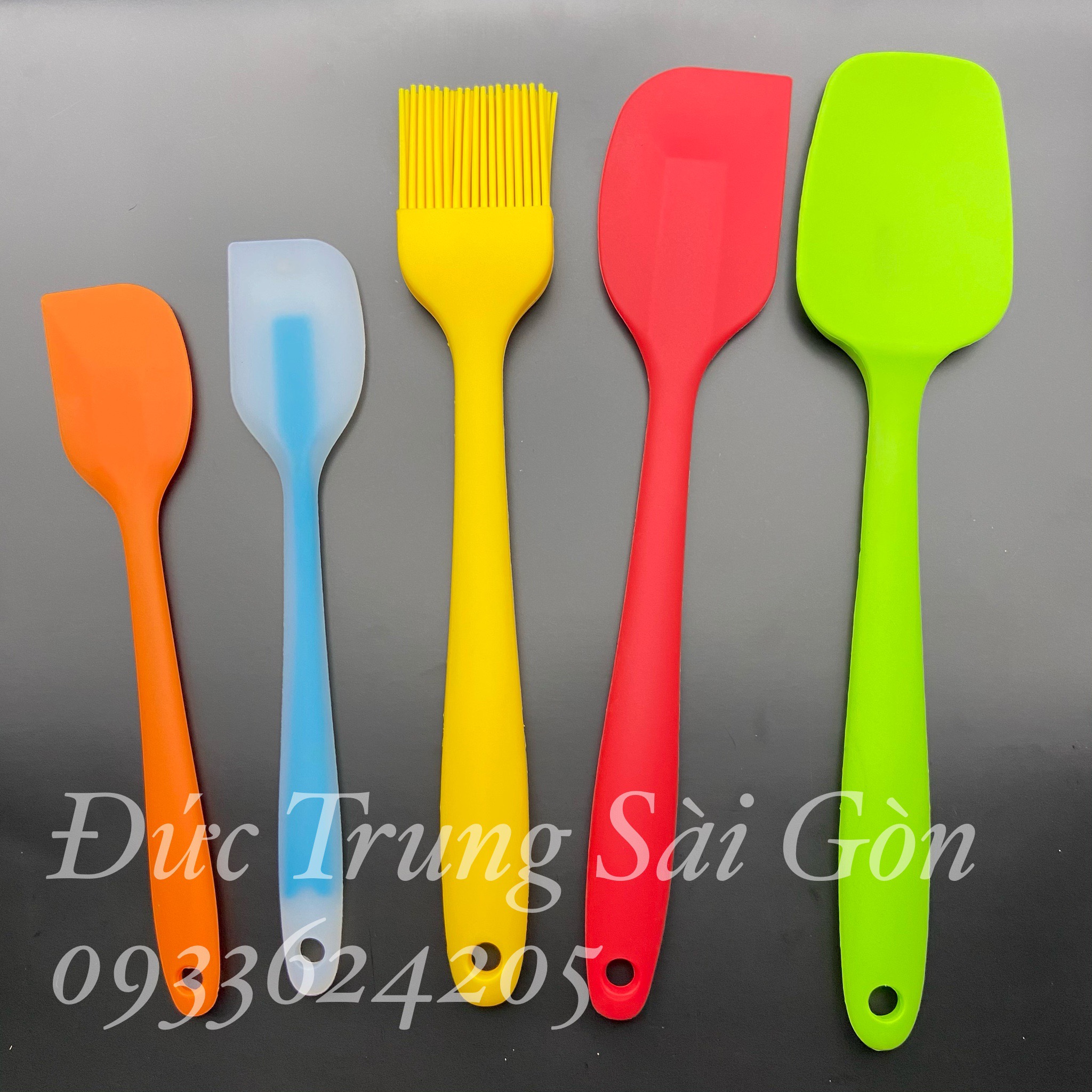 Phới vét trộn bột,muỗng, cọ silicone làm bánh