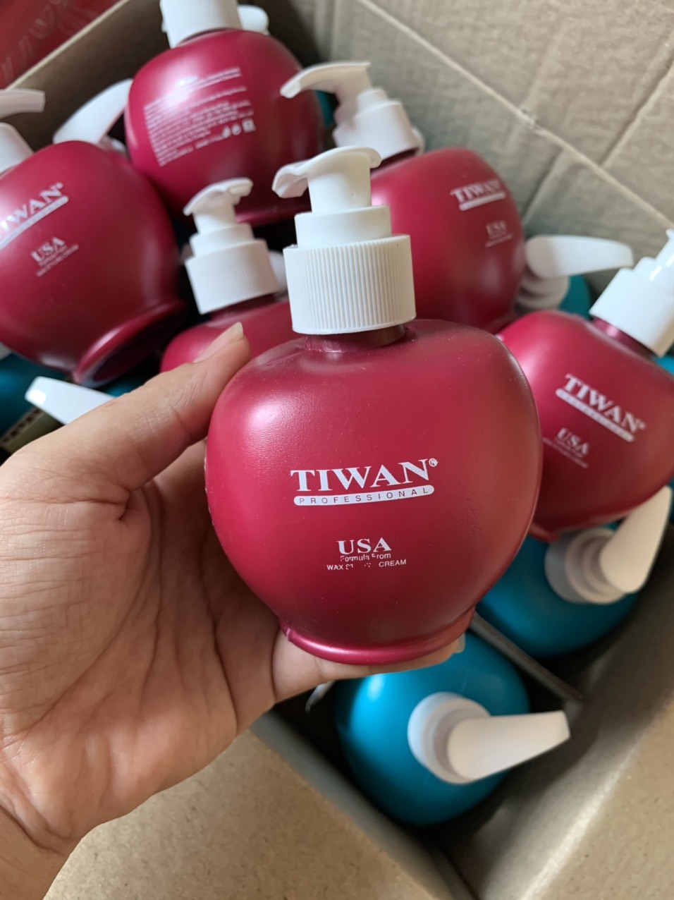 Wax gel tạo lọn tóc uốn xoăn giữ nếp Tiwan tạo kiểu tóc , định hình kiểu tóc, mùi thơm dịu nhẹ ( wax