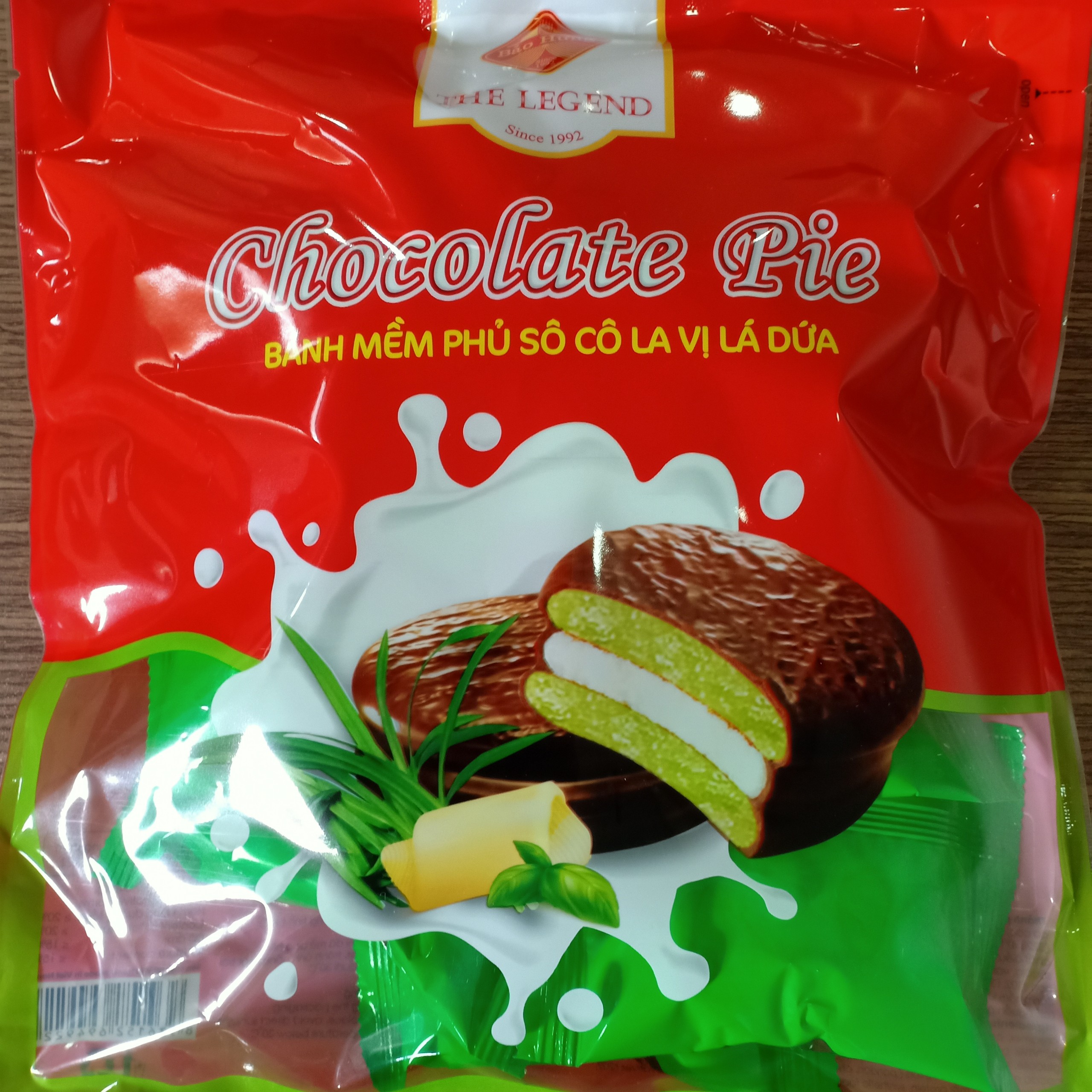 Bánh mềm phủ chocolate vị lá dứa 160gr