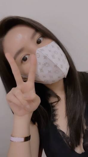 Hộp khẩu trang 3D MASK họa tiết Louis Vuitton - CHANEL