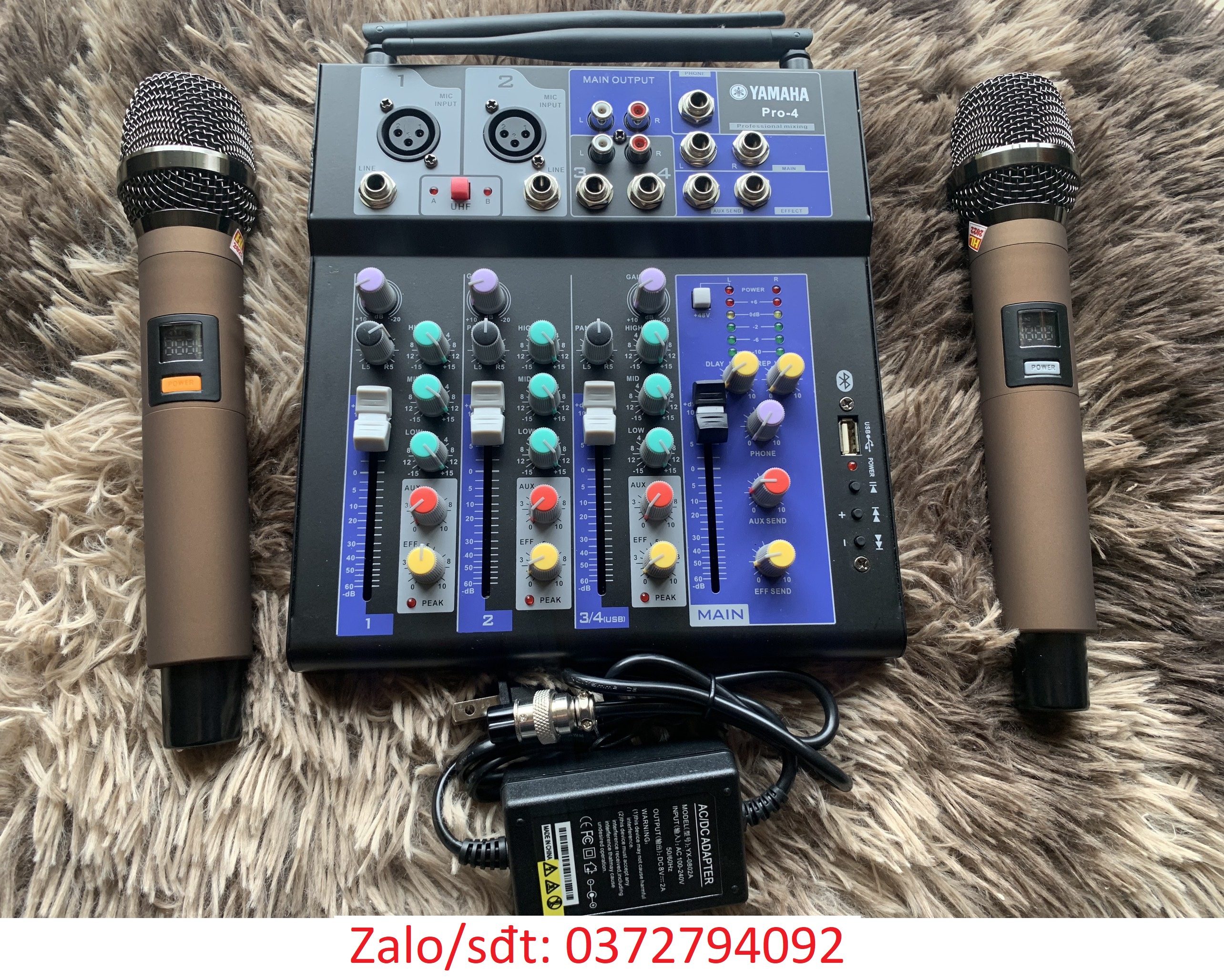 Bàn Mixer Yamaha Pro 4 live stream có bluetooth kèm 2 mic không dây tiện cho oto loa kéo và các loa khác