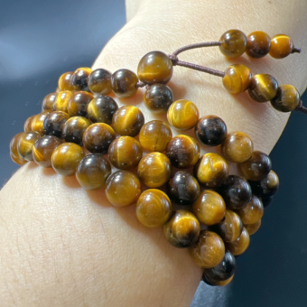 Chuỗi tay 108 hạt đá Mắt Hổ 6 ly quấn 3 vòng tuyệt đẹp,mang phong thủy bình an ( vàng đen )