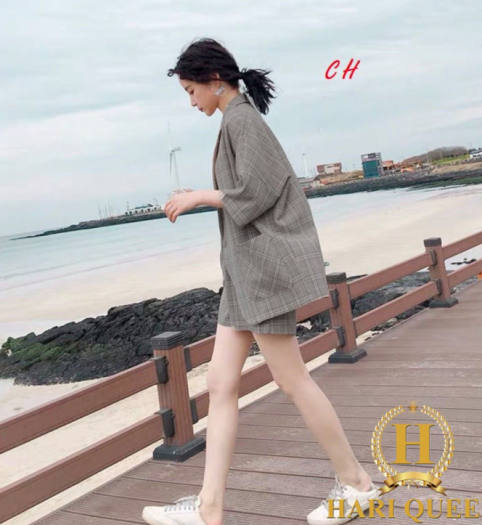 Áo vest kẻ kết hợp quần sooc