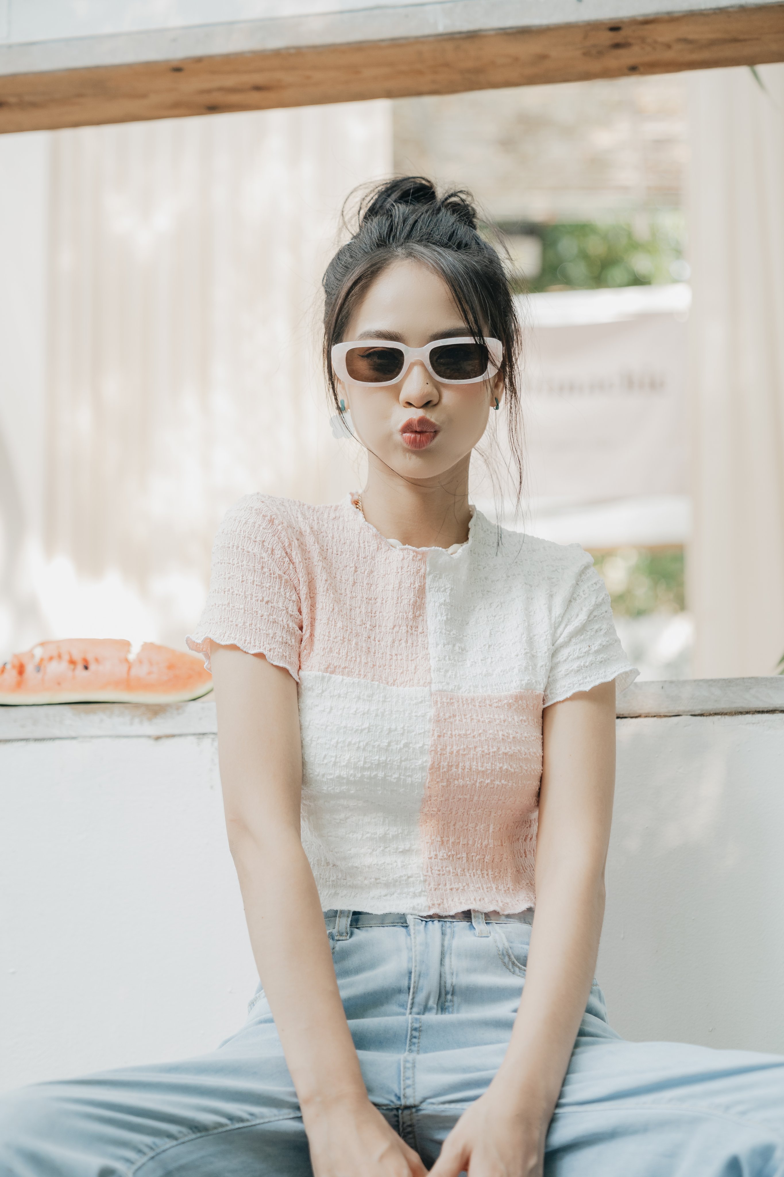 Kuchimachic - Áo croptop đũi xốp hai màu Trắng Hồng mã KUCR05