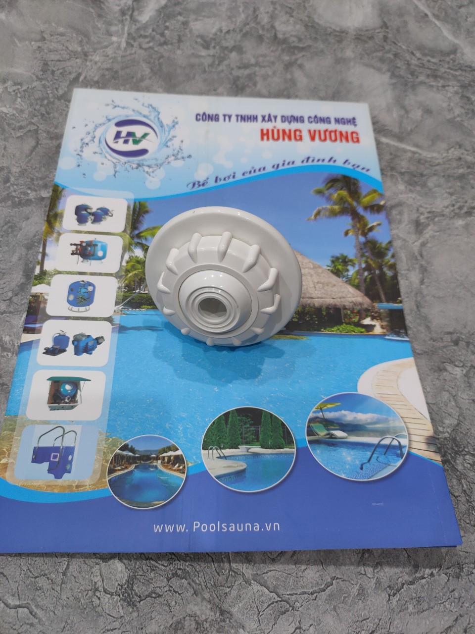 Đầu trả nước thành bể bơi