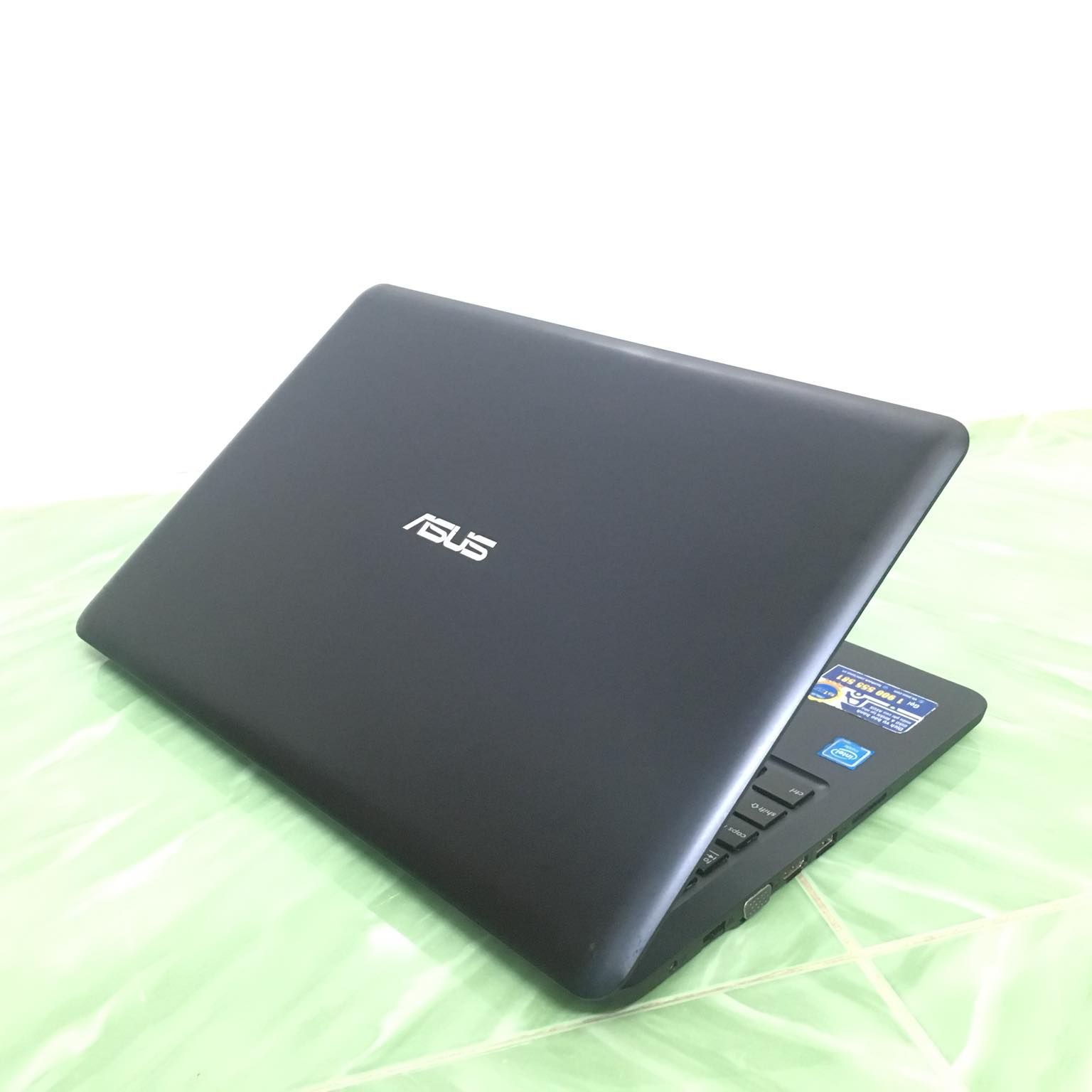 Laptop asus e502 intel n3060 l ram 2 gb l ssd 120 gb