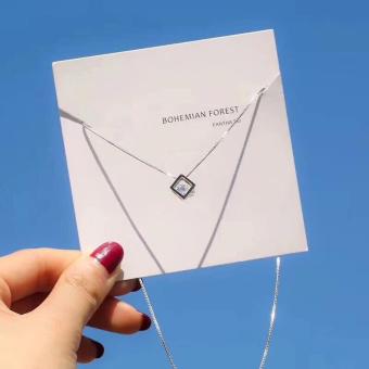 Dây chuyền mặt vuông gắn đá pha lê tinh khiết  bằng bạc