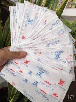 Khẩu trang y tế 4 lớp họa tiết y hình người lớn và em bé