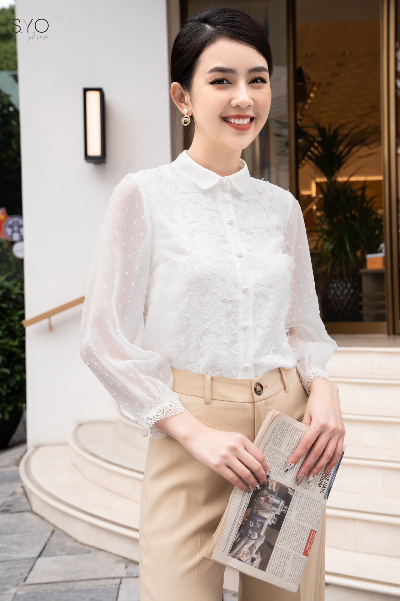 Áo sơ mi voan chấm phối ren a1012-22