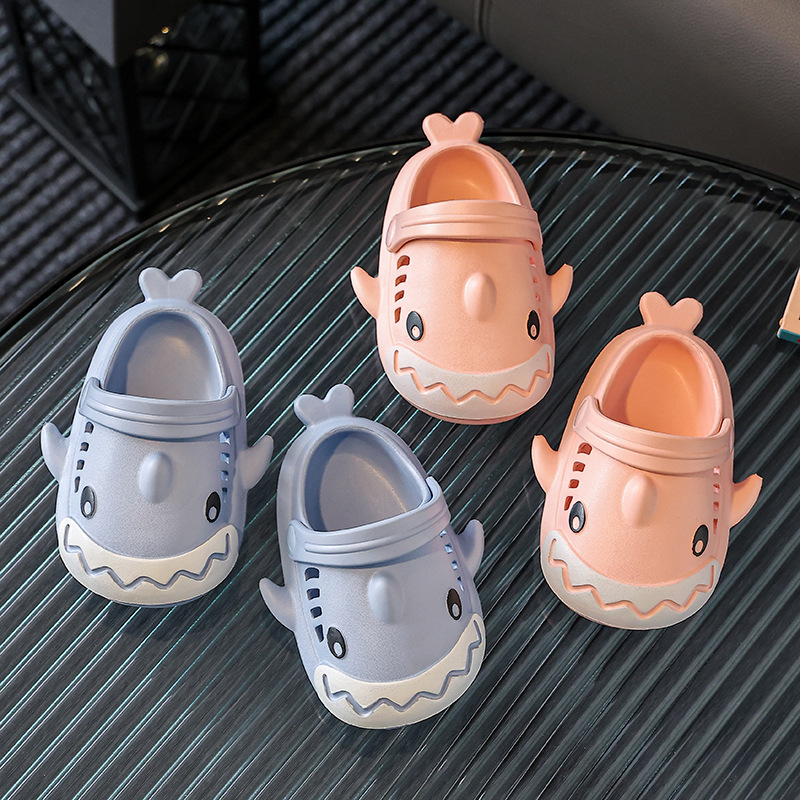 Sục Crocs, Dép chống trơn trượt cho bé hình CÁ MẬP siêu xịn cho bé trai, bé gái DQ07