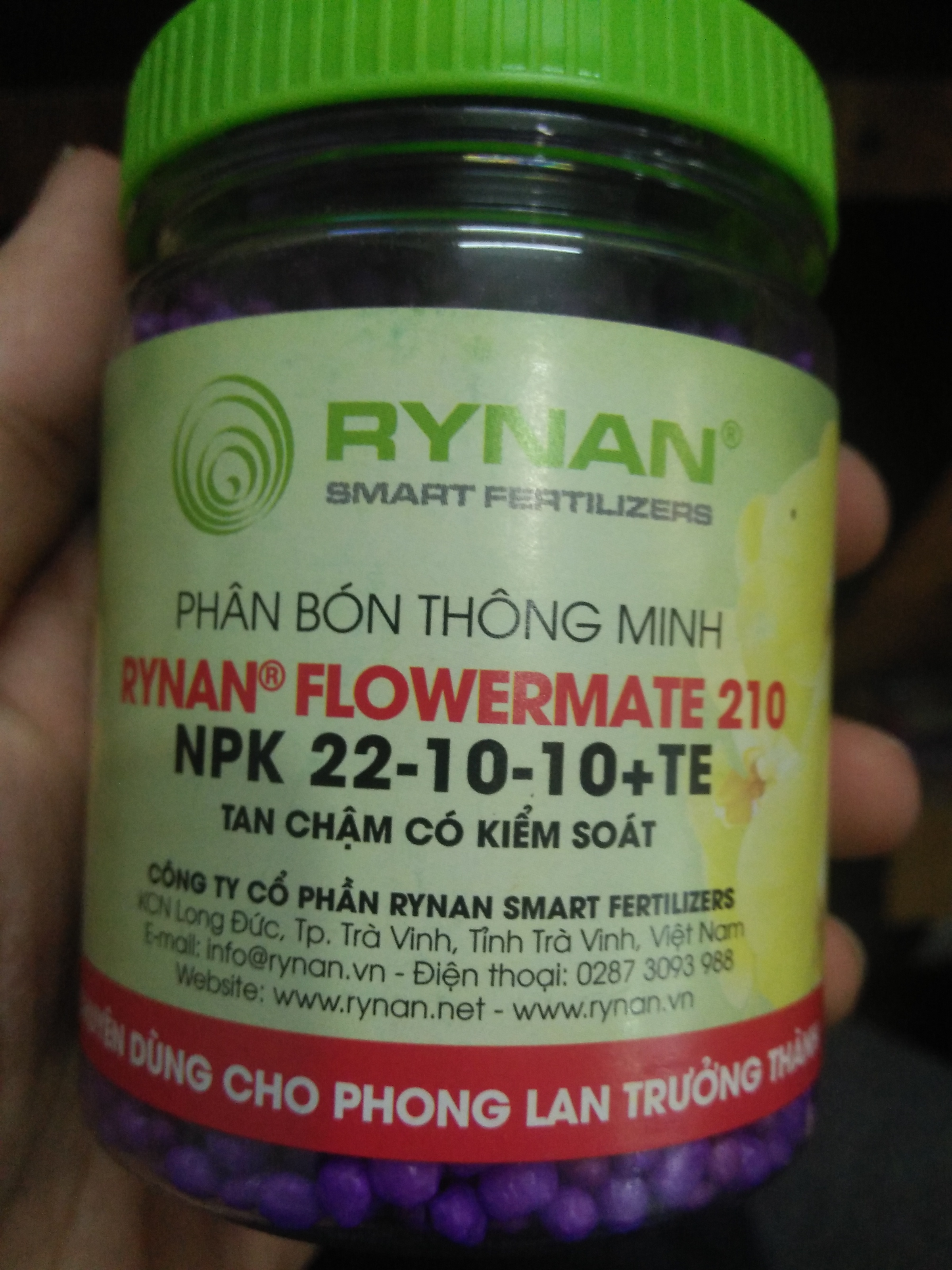 Phân bón thông minh tan chậm RYNAN Flowermate 210 NPK 22-10-10 + TE chuyên dùng cho phong lan, cây hoa cảnh (Hũ 150 gam)