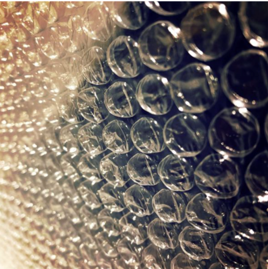 Cuộn Chống Sốc Bọt Khí Bọc Hàng Kích Thước 0.3 m x 10 m