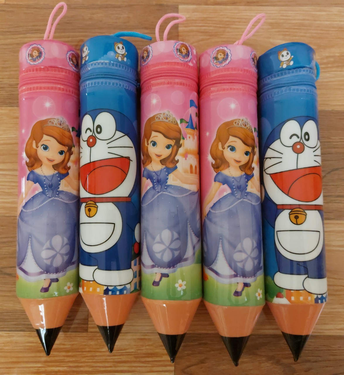 Hộp đựng bút hình cây bút chì