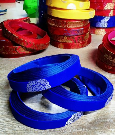 Khăn đóng đội đầu cho bé trai và người lớn phối vơi áo dài