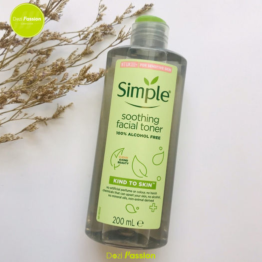 Combo Bộ Dưỡng Da Simple Cho Da Dầu, Mụn, Nhay Cảm Chính Hãng (Nước Tẩy Trang, Sữa Rửa Mặt, Toner, Kem Dưỡng)