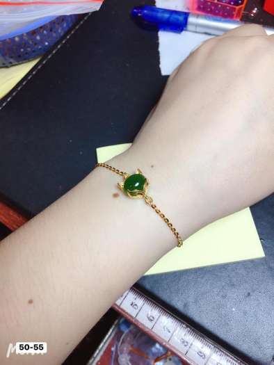 Bộ trang sức vàng tây mặt hồ ly ngọc bích tự nhiên