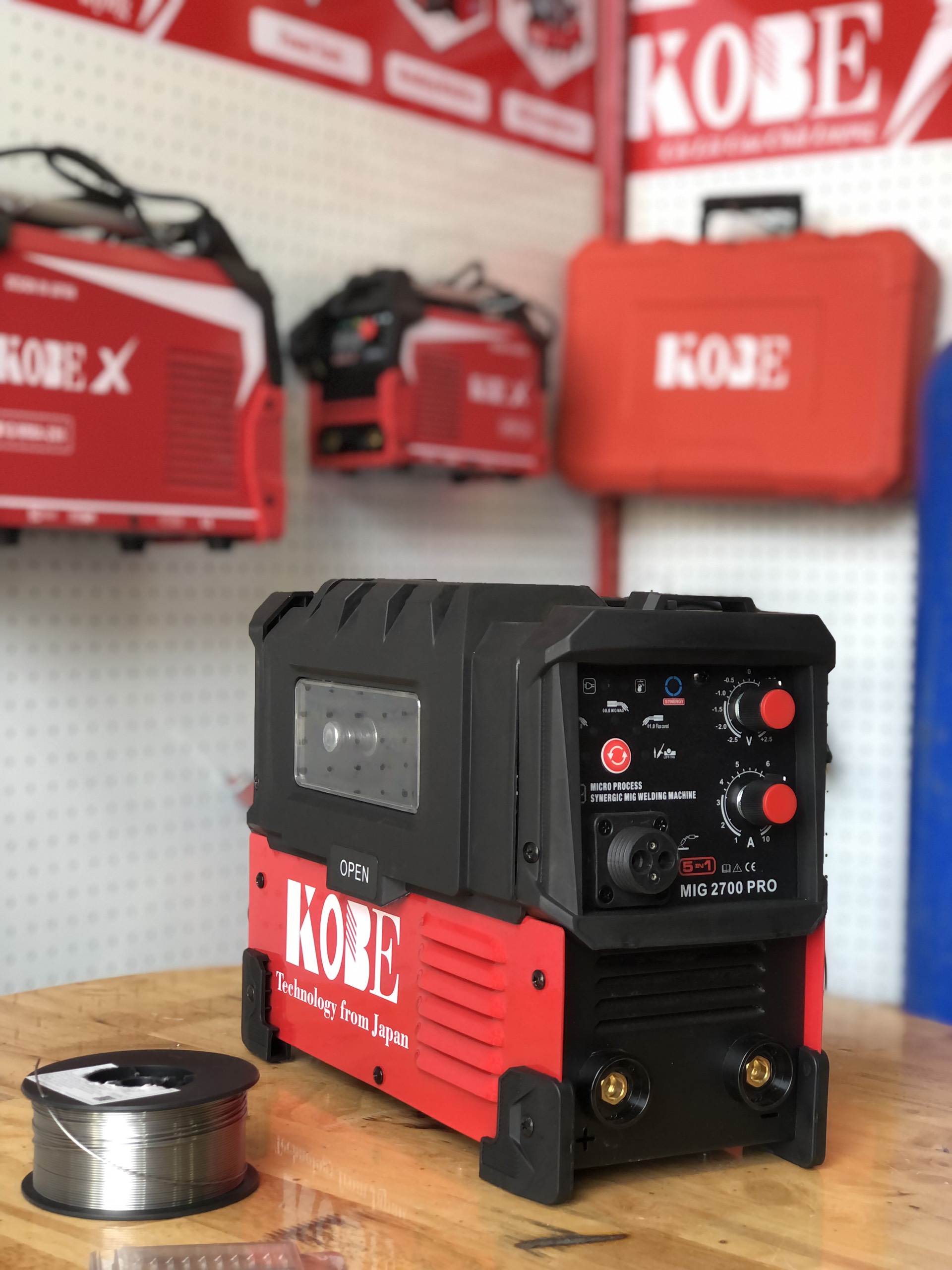 MÁY HÀN MIG ĐA CHỨC NĂNG KOBE PRO2700 - SỬ DỤNG CUỘN DÂY HÀN 1KG