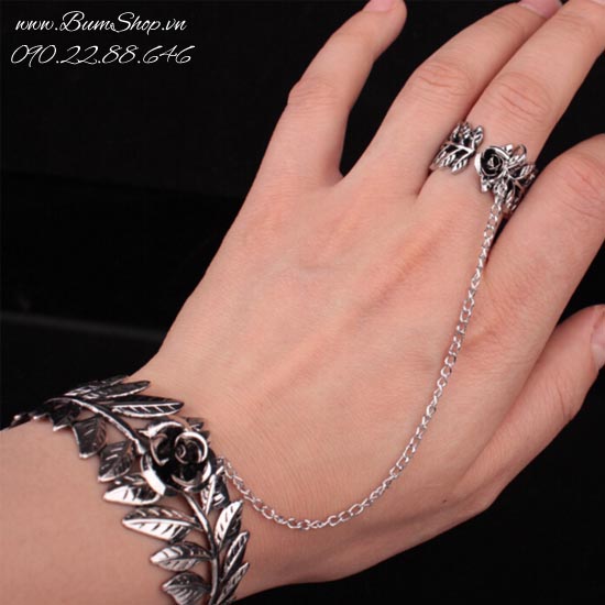 Vòng tay nối nhẫn hoa hồng độc đáo