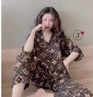 Set Bộ Pijama Nữ Cộc Tay Siêu Hot Đồ Bộ Pijama LV Đại Nam Nữ Mặc Bộ Đồ Ngủ Nam Nữ Lụa Siêu Xinh V58