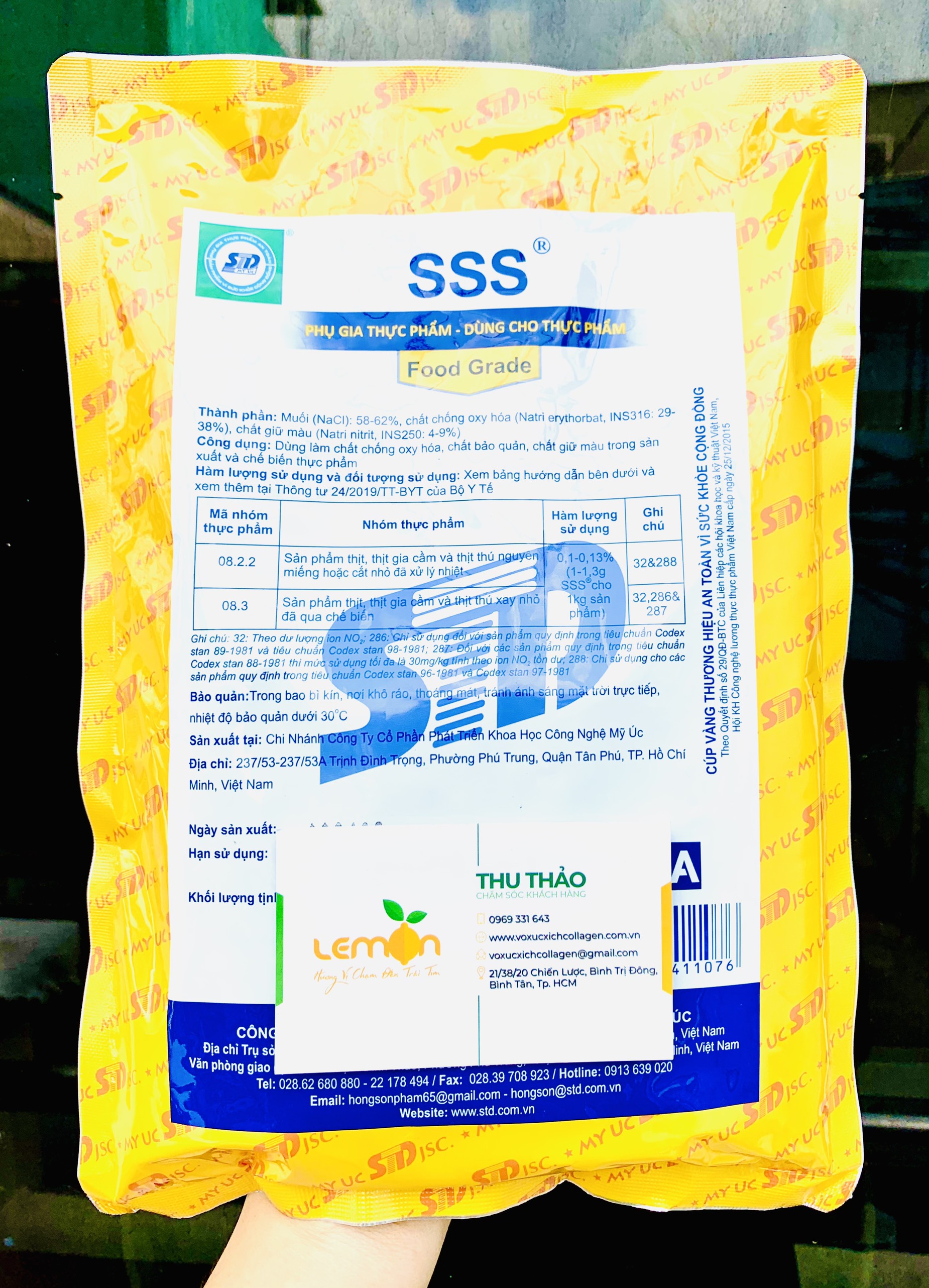 Muối đỏ SSS tạo màu đỏ hồng, chống oxy hóa, tăng khả năng bảo quản cho giò me, lạp xưởng, xúc xích, giò chả, jambon