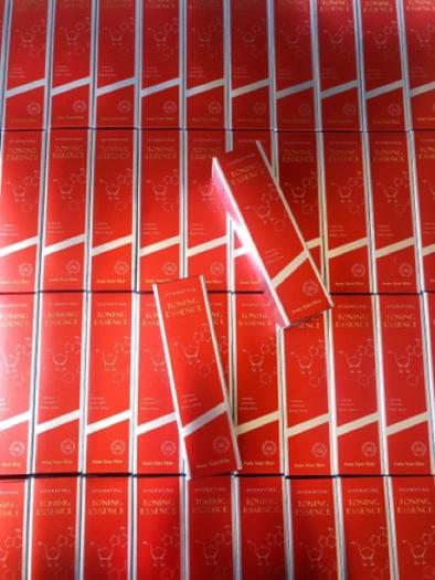 TONER HYDRATING TONING ESSENCE HUYẾT TƠ TẦM