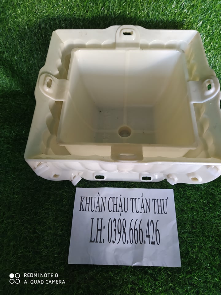 Khuôn đúc chậu cảnh vuông 30 nhựa ABS có lòng trong