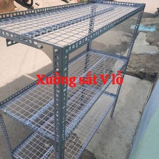 kệ vỉ sắt v lỗ 3 tầng ( khổ Cao 100cm x R 30cm x Dài 100cm).kệ đa năng dạng vỉ