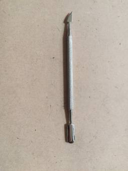 Sủi da 2 đầu- đẩy da chết và lấy khóe móng