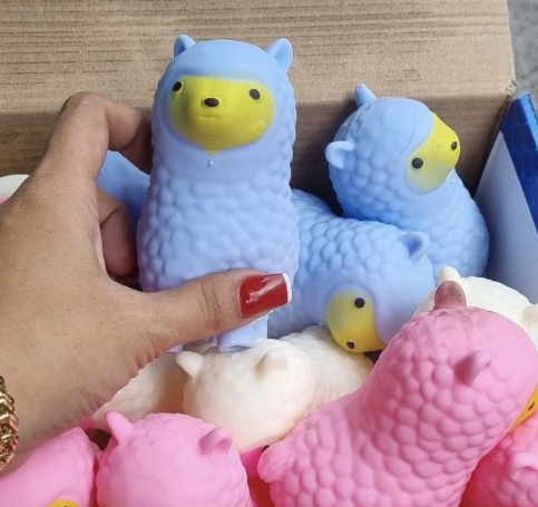Đồ chơi squishy cừu xã stress có đèn