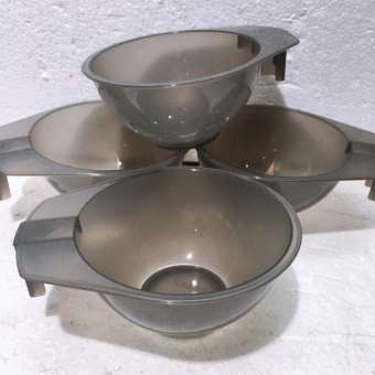 Bát đựng màu nhuộm tóc