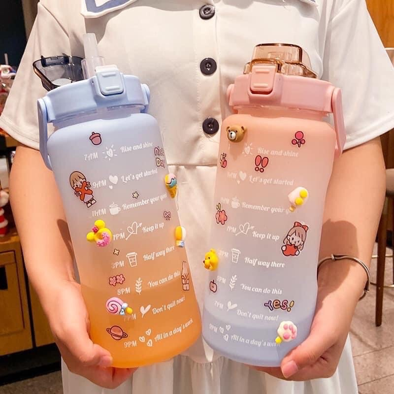 [SALE 50%]Bình nước thể thao có chia vạch uống nước theo giờ nhắc nhở uống nước 2L cao cấp,MÀU SẮC CỰC ĐẸP,THỜI TRANG CHO CÁC BẠN TRẺ(NaNa Store SG)