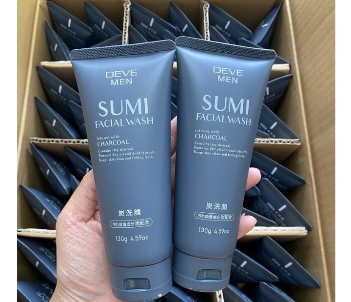Sữa rửa mặt deve sumi than hoạt tính cho nam deve men sumi facial 130g