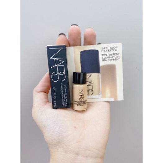 Kem nền Nars Sheer Glow Foundation mini 4ml màu medium 1