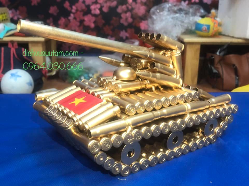 Mô hình xe tăng chiến đấu cỡ nhỏ bằng vỏ đan