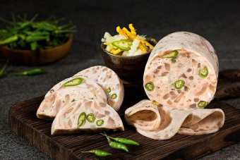 Chả lụa tai heo ướt xiêm nhà làm Cô 4 Bình Định (0.5kg)