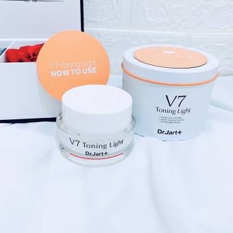 KEM DƯỠNG TRẮNG DA V7 TONING LIGHT