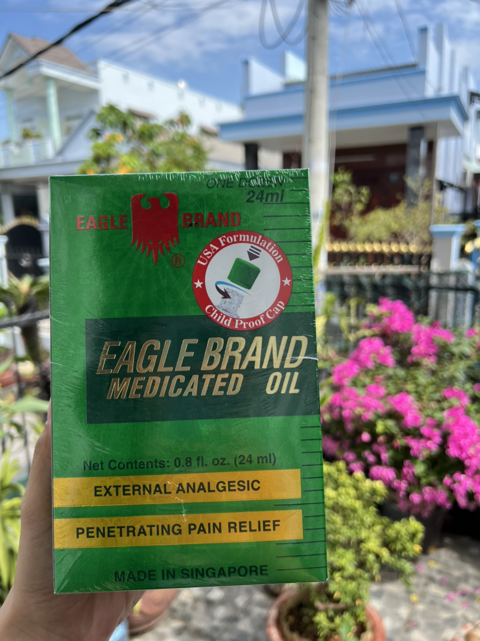 Dầu gió xanh 2 nắp m.ỹ eagle brand con ó. 24ml