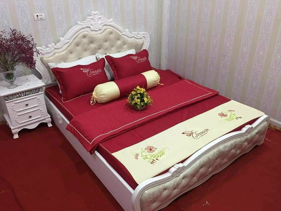 Chăn hè satin thêu Trezin Phối màu sang trọng và thêu vi tính, Chăn hè, Mền hè thu chần bông, mền hè cao cấp