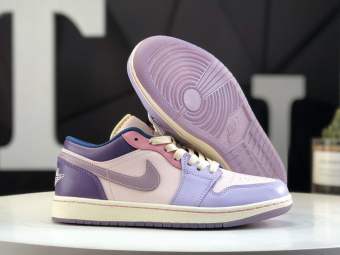 JORDAN 1 LOW PASTEL PURPLE Running