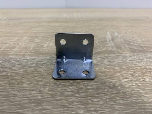 Ke góc vuông sắt mạ kẽm chữ L dày 1 ly bản rộng 3.3 cm (2.5 x 2.5 x 3.3 cm)
