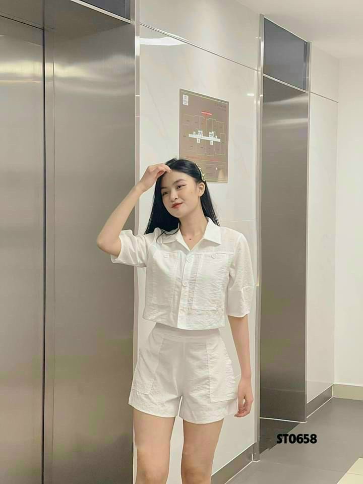 SÉT BỘ ĐÙI NỮ ÁO CỔ SƠ MI CÀI NÚC RẤT SANG CHẢNH