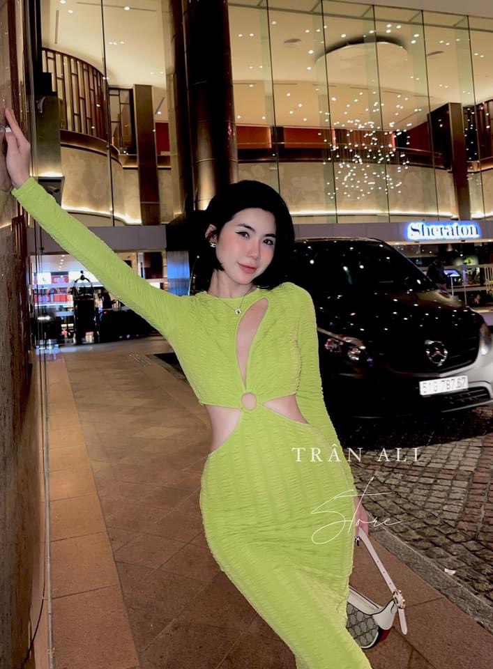Đần body tay dài khoét ngực siêu sang chảnh