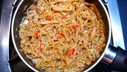 2 Kg Củ Cải Xá Bấu ( cải muối sắc sợi)