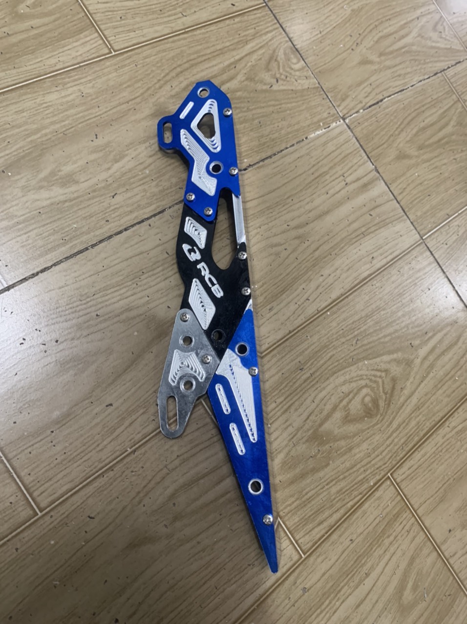 Che sên xe raider Fi và SaTria nhôm cnc màu xanh