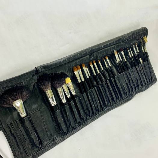 Bộ Cọ Trang Điểm Clio 24 Cây Lông Tự Nhiên, Cán Bạc, Đầy Đủ Chức Năng Cọ Makeup Chuyên Nghiệp